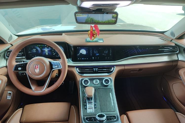 Used Hongqi H9 2023 2.0T Smart Connect Flagship Edition Center Console