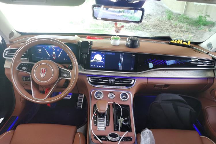 Used Hongqi H9 2023 2.0T Smart Connect Flagship Edition Center Console