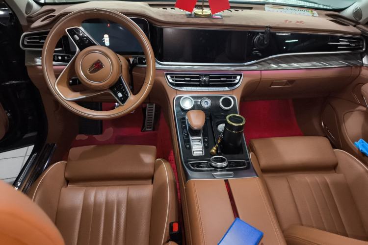 Used Hongqi H9 2023 2.0T Smart Connect Flagship Edition Center Console