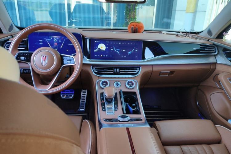 Used Hongqi H9 2023 2.0T Smart Connect Flagship Edition Center Console