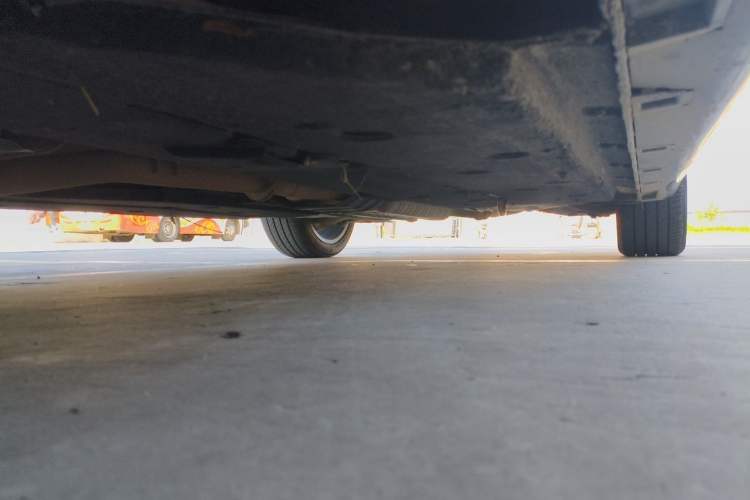 Used Hongqi H9 2023 2.0T Smart Connect Flagship Edition Chassis Front Left