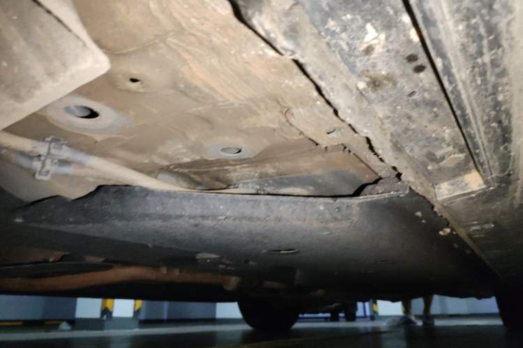 Used Hongqi H9 2023 2.0T Smart Connect Flagship Edition Chassis Front Left