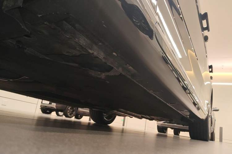 Used Hongqi H9 2023 2.0T Smart Connect Flagship Edition Chassis Front Left