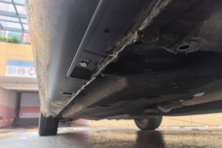 Used Hongqi H9 2023 2.0T Smart Connect Flagship Edition Chassis Front Right