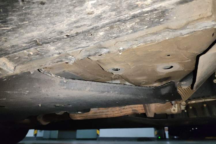 Used Hongqi H9 2023 2.0T Smart Connect Flagship Edition Chassis Front Right