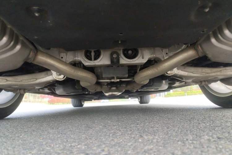 Used Hongqi H9 2023 2.0T Smart Connect Flagship Edition Chassis Rear
