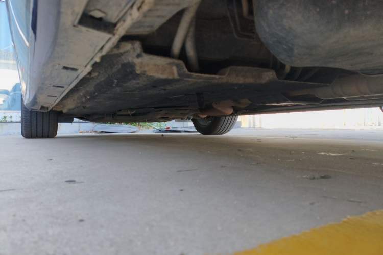 Used Hongqi H9 2023 2.0T Smart Connect Flagship Edition Chassis Rear Left