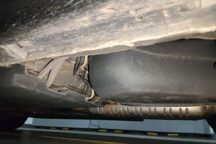 Used Hongqi H9 2023 2.0T Smart Connect Flagship Edition Chassis Rear Left