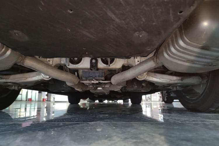 Used Hongqi H9 2023 2.0T Smart Connect Flagship Edition Chassis Rear