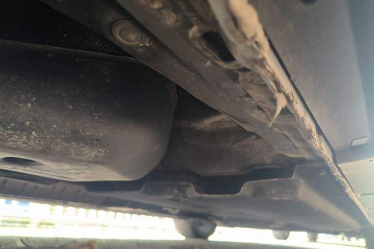 Used Hongqi H9 2023 2.0T Smart Connect Flagship Edition Chassis Rear Right