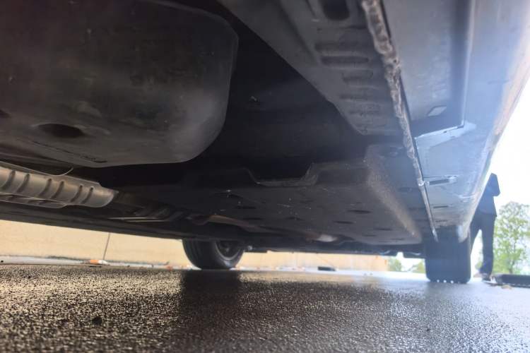 Used Hongqi H9 2023 2.0T Smart Connect Flagship Edition Chassis Rear Right