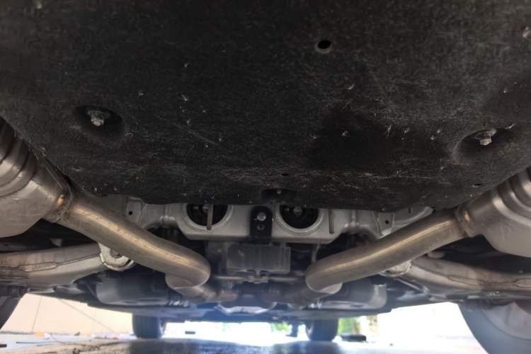 Used Hongqi H9 2023 2.0T Smart Connect Flagship Edition Chassis Rear