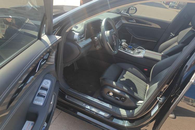 Used Hongqi H9 2023 2.0T Smart Connect Flagship Edition Driver Seat