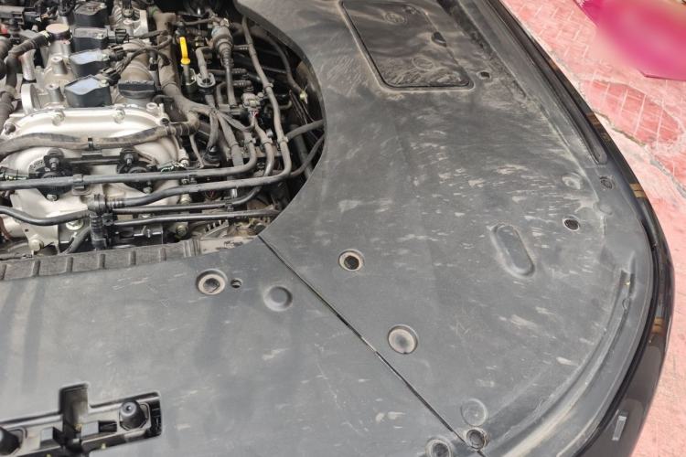 Used Hongqi H9 2023 2.0T Smart Connect Flagship Edition Engine Bay Left