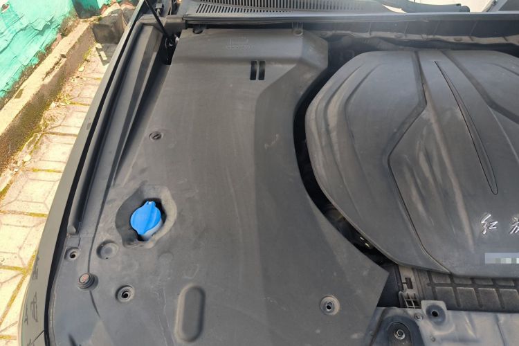Used Hongqi H9 2023 2.0T Smart Connect Flagship Edition Engine Bay Right