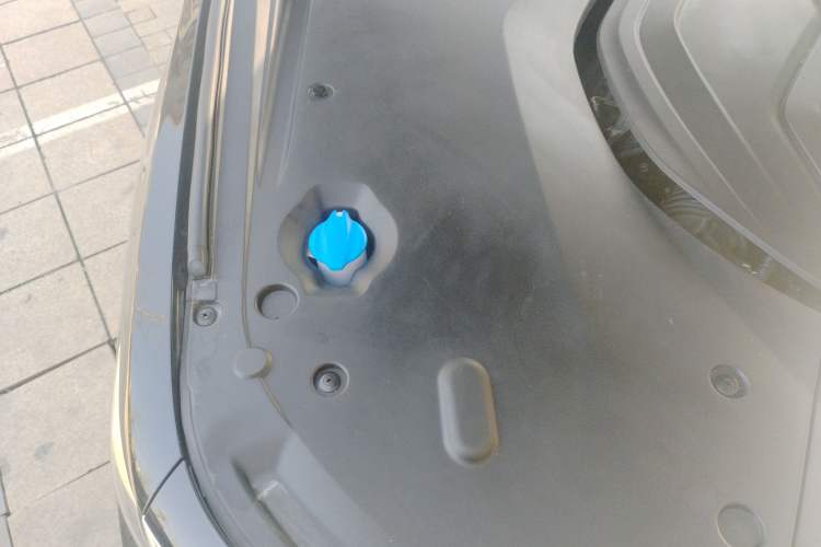 Used Hongqi H9 2023 2.0T Smart Connect Flagship Edition Engine Bay Right