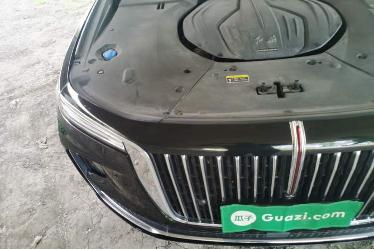 Used Hongqi H9 2023 2.0T Smart Connect Flagship Edition Engine Bay Right