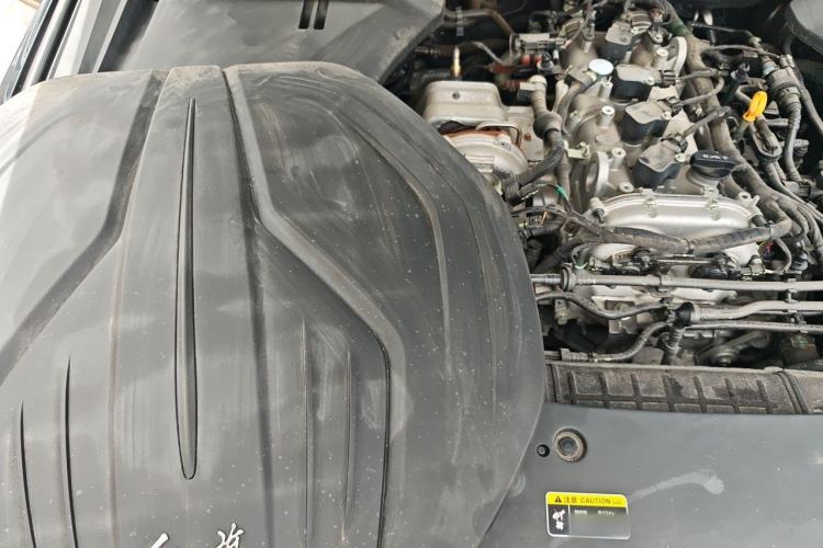 Used Hongqi H9 2023 2.0T Smart Connect Flagship Edition Engine Bay Right