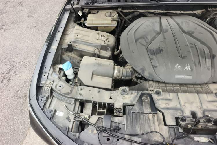 Used Hongqi H9 2023 2.0T Smart Connect Flagship Edition Engine Bay Right