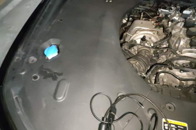 Used Hongqi H9 2023 2.0T Smart Connect Flagship Edition Engine Bay Right