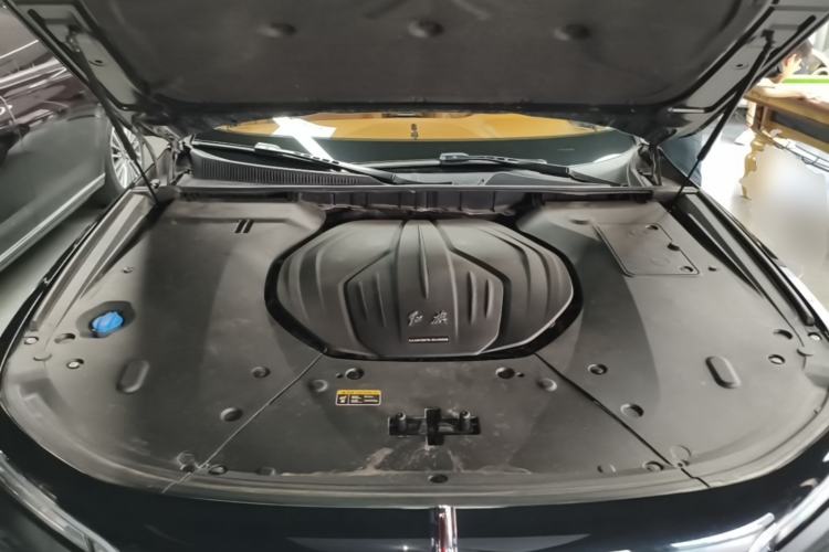 Used Hongqi H9 2023 2.0T Smart Connect Flagship Edition Engine Bay