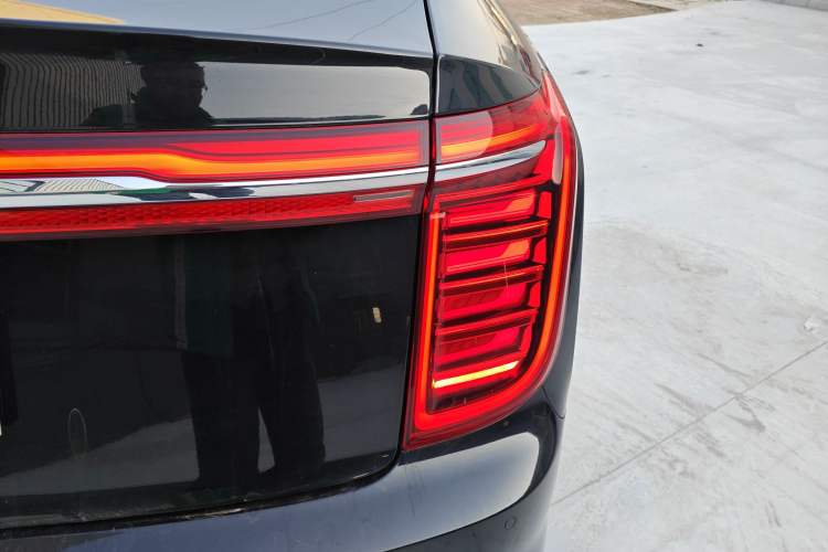 Used Hongqi H9 2023 2.0T Smart Connect Flagship Edition Exterior 2