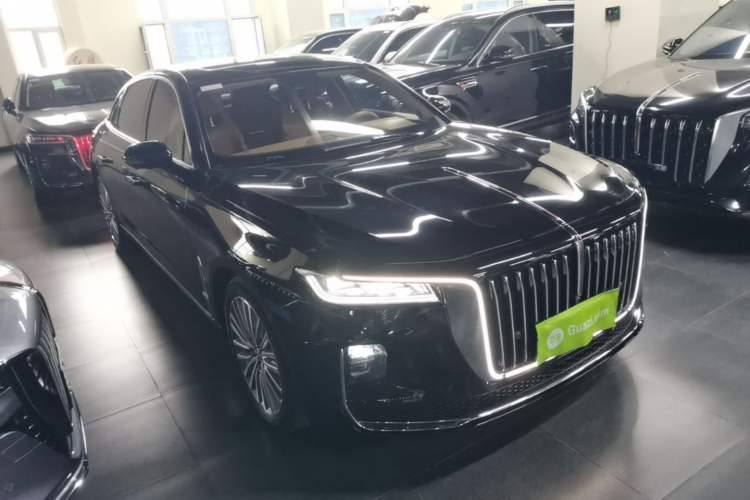 Used Hongqi H9 2023 2.0T Smart Connect Flagship Edition Front Right 45 Deg