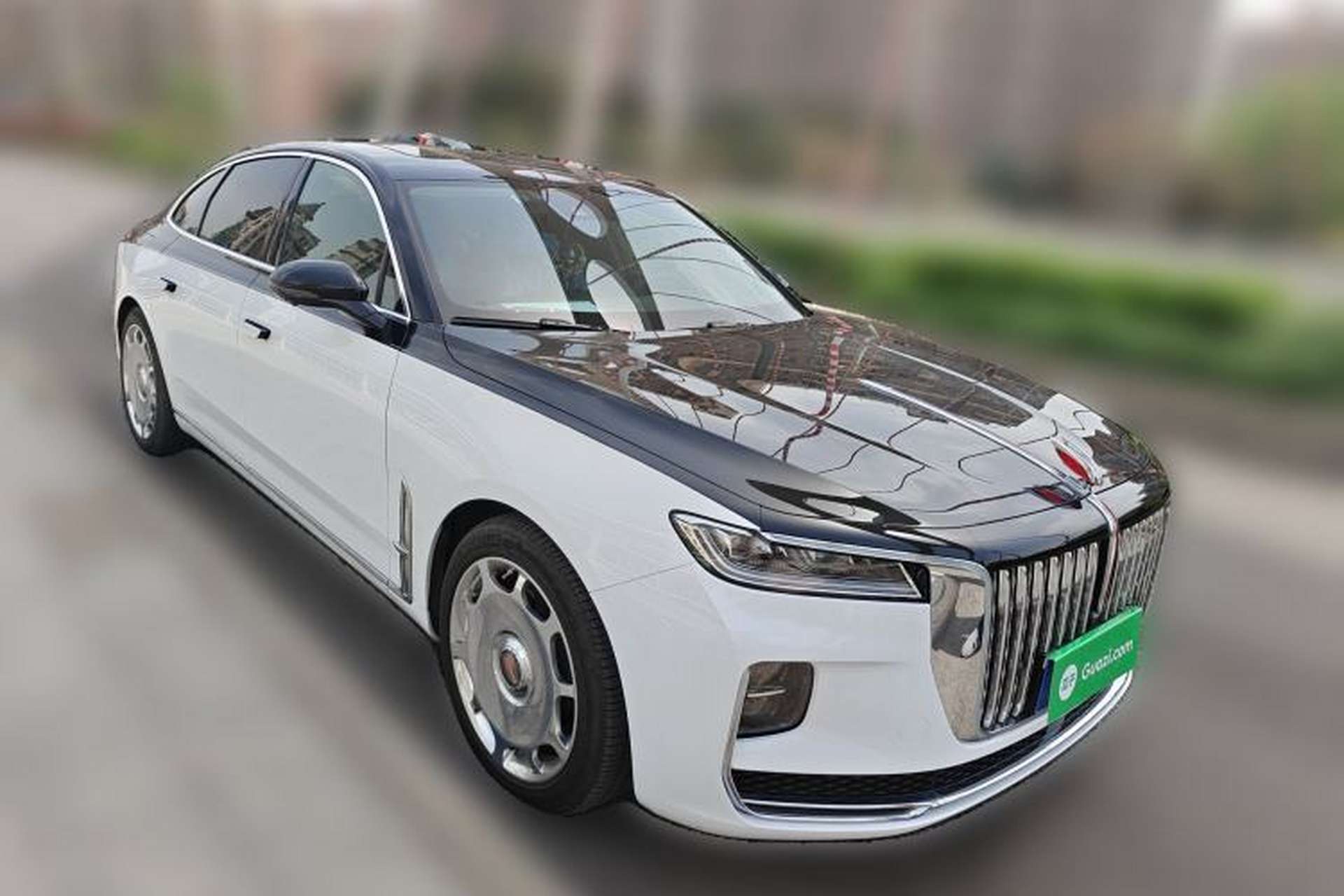 Used Hongqi H9 2023 2.0T Smart Connect Flagship Edition Front Right 45 Deg