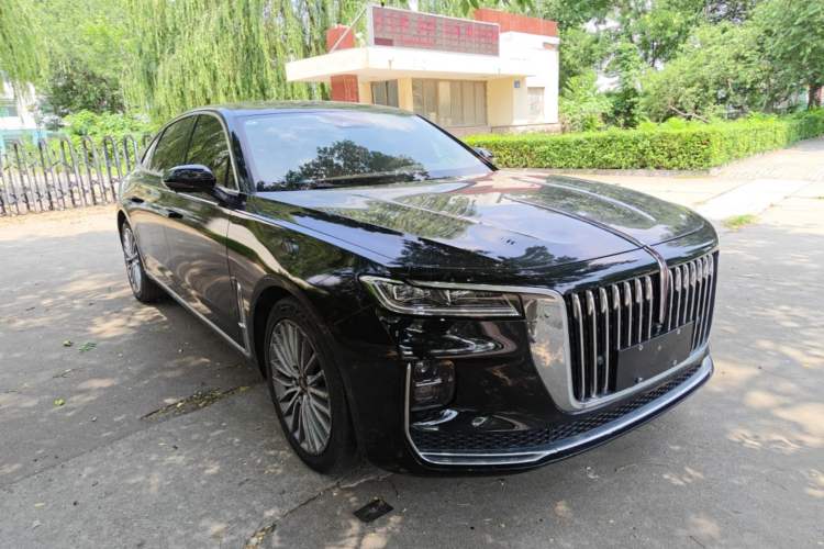 Used Hongqi H9 2023 2.0T Smart Connect Flagship Edition Front Right 45 Deg
