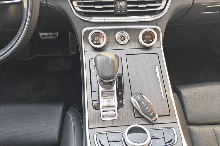 Used Hongqi H9 2023 2.0T Smart Connect Flagship Edition Gear Lever