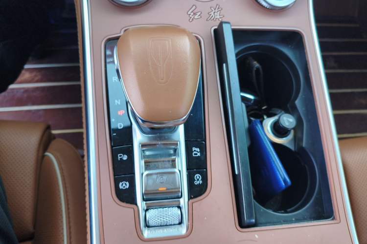 Used Hongqi H9 2023 2.0T Smart Connect Flagship Edition Gear Lever