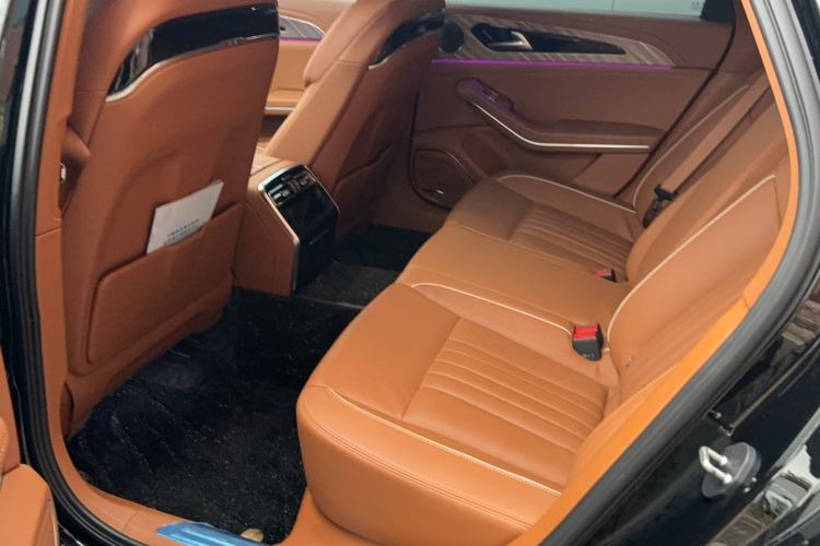Used Hongqi H9 2023 2.0T Smart Connect Flagship Edition Interior 1