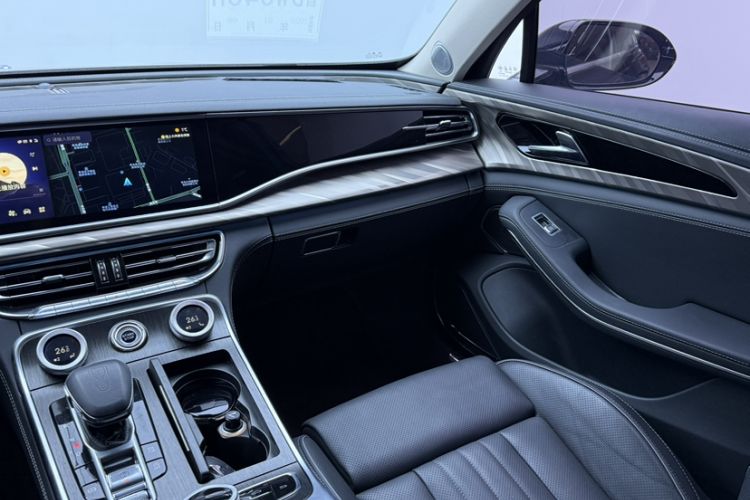 Used Hongqi H9 2023 2.0T Smart Connect Flagship Edition Interior 10