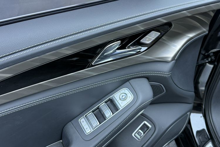 Used Hongqi H9 2023 2.0T Smart Connect Flagship Edition Interior 11