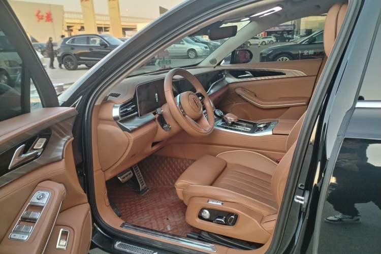 Used Hongqi H9 2023 2.0T Smart Connect Flagship Edition Interior 2