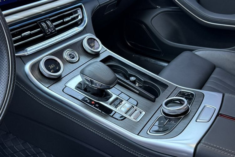 Used Hongqi H9 2023 2.0T Smart Connect Flagship Edition Interior 5