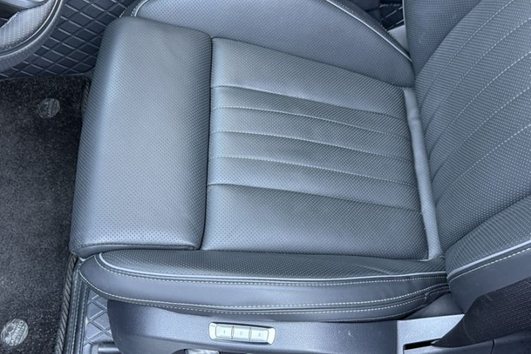 Used Hongqi H9 2023 2.0T Smart Connect Flagship Edition Interior 6