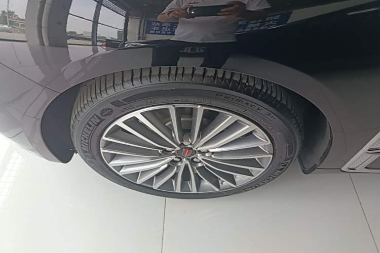 Used Hongqi H9 2023 2.0T Smart Connect Flagship Edition Left Front Wheel Hub