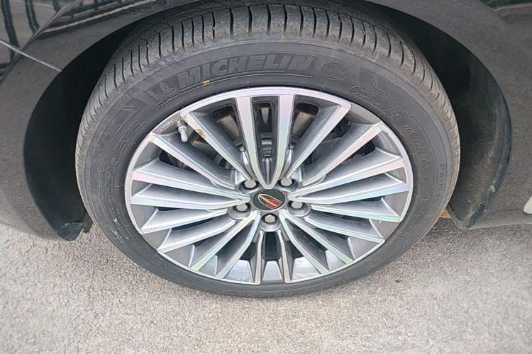 Used Hongqi H9 2023 2.0T Smart Connect Flagship Edition Left Front Wheel Hub