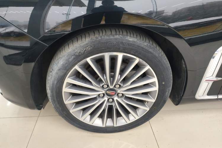 Used Hongqi H9 2023 2.0T Smart Connect Flagship Edition Left Front Wheel Hub