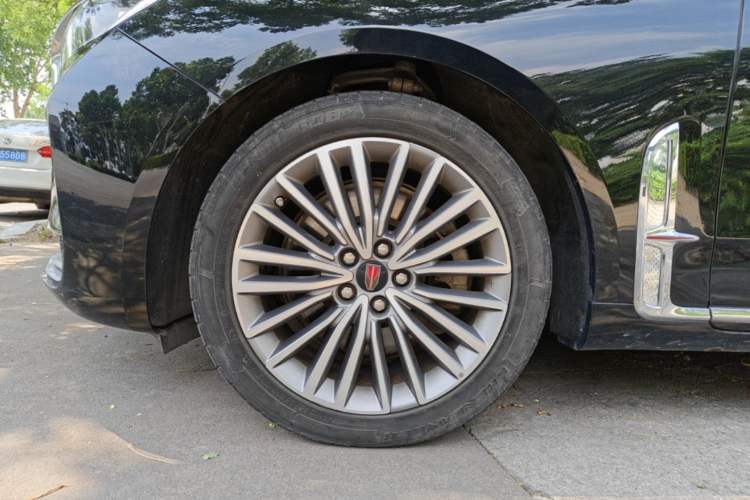 Used Hongqi H9 2023 2.0T Smart Connect Flagship Edition Left Front Wheel Hub