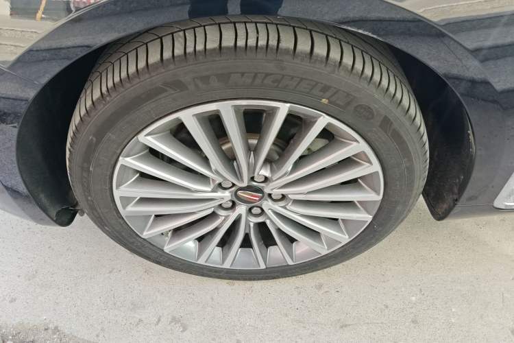 Used Hongqi H9 2023 2.0T Smart Connect Flagship Edition Left Front Wheel Hub