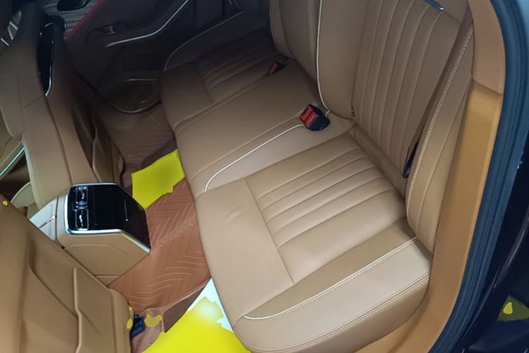 Used Hongqi H9 2023 2.0T Smart Connect Flagship Edition Left Rear Seat