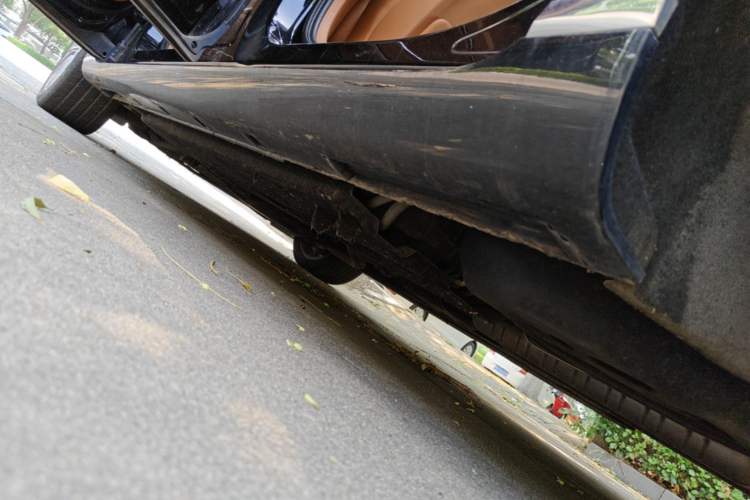 Used Hongqi H9 2023 2.0T Smart Connect Flagship Edition Left Side Sill