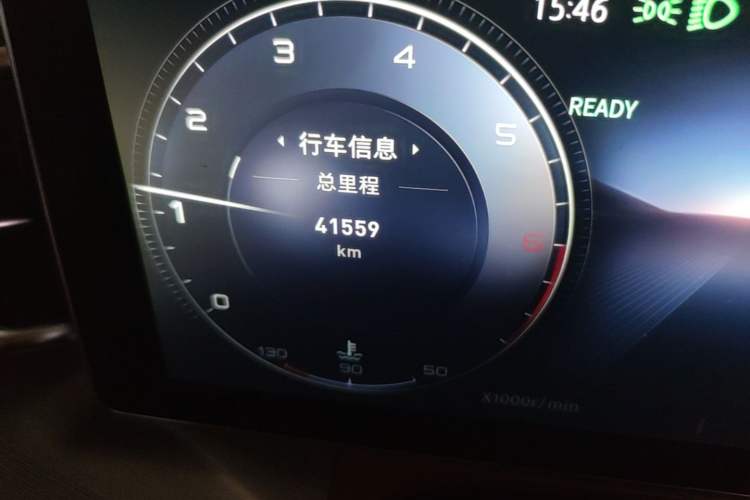 Used Hongqi H9 2023 2.0T Smart Connect Flagship Edition Odometer Close Up