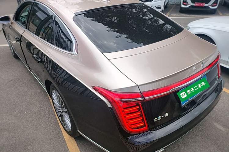Used Hongqi H9 2023 2.0T Smart Connect Flagship Edition Rear Left 45 Deg