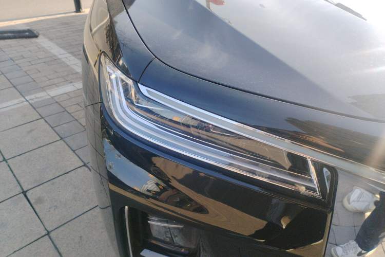 Used Hongqi H9 2023 2.0T Smart Connect Flagship Edition Right Front Headlight