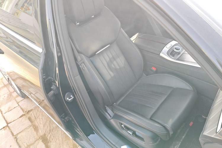 Used Hongqi H9 2023 2.0T Smart Connect Flagship Edition Right Front Seat