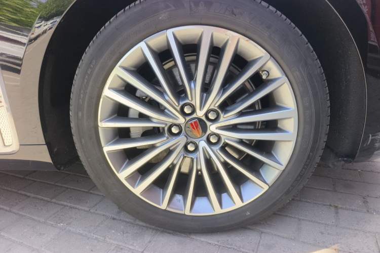 Used Hongqi H9 2023 2.0T Smart Connect Flagship Edition Right Front Wheel Hub