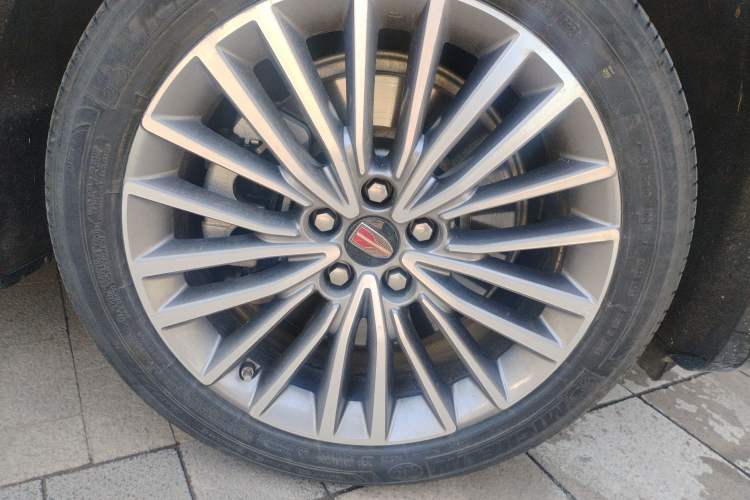 Used Hongqi H9 2023 2.0T Smart Connect Flagship Edition Right Front Wheel Hub